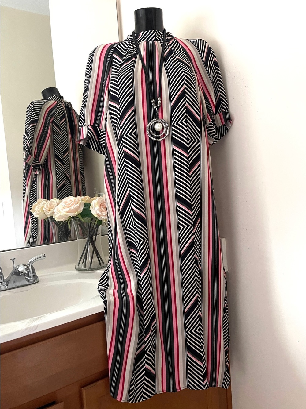 ANTHROPOLOGIE Maxi Dress S Black Pink Short Sleeve Long Dress Small